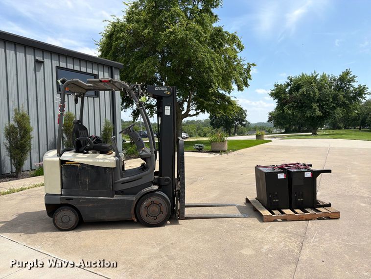 image for item FK3107 Crown FC4510-50 forklift