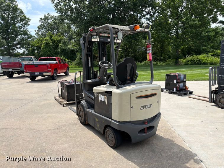 image for item FK3107 Crown FC4510-50 forklift
