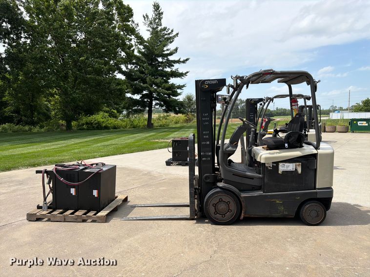 image for item FK3107 Crown FC4510-50 forklift