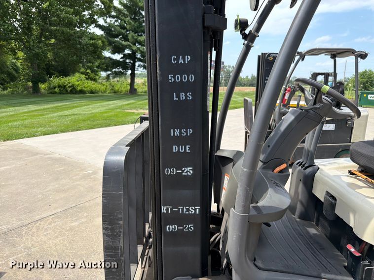 image for item FK3107 Crown FC4510-50 forklift