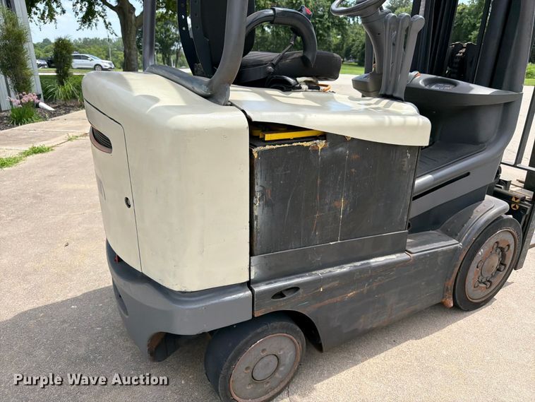 image for item FK3107 Crown FC4510-50 forklift