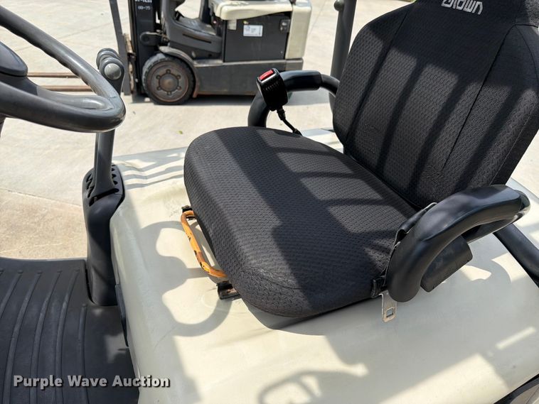 image for item FK3107 Crown FC4510-50 forklift