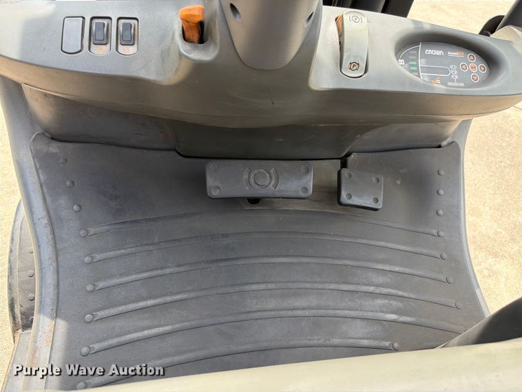 image for item FK3107 Crown FC4510-50 forklift