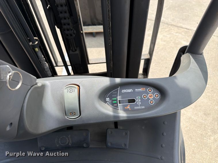 image for item FK3107 Crown FC4510-50 forklift