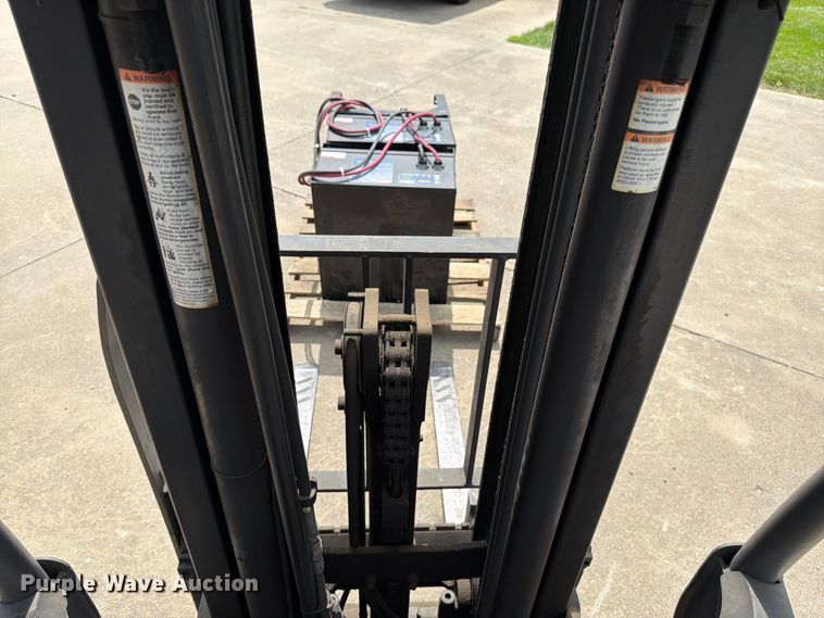 image for item FK3107 Crown FC4510-50 forklift