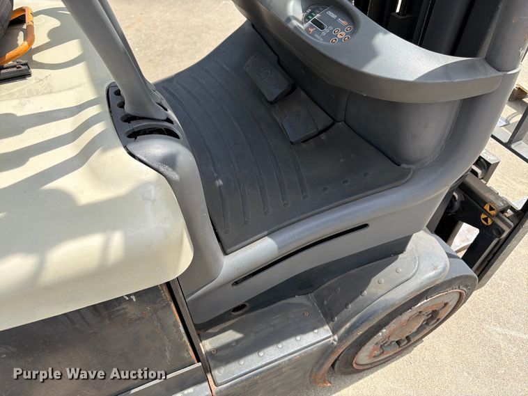 image for item FK3107 Crown FC4510-50 forklift