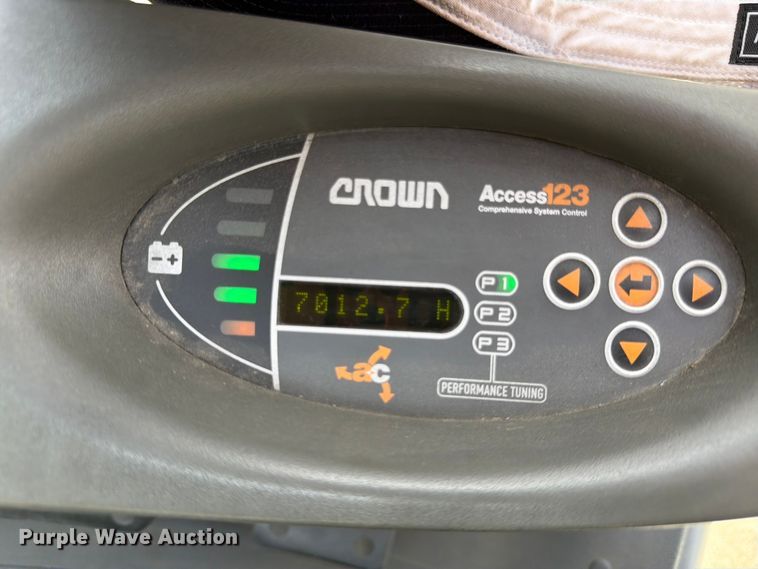 image for item FK3107 Crown FC4510-50 forklift