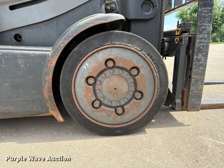 image for item FK3107 Crown FC4510-50 forklift