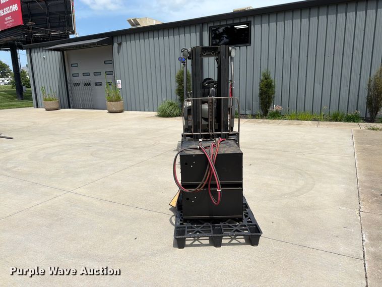 image for item FK3108 Crown FC4510-50 forklift