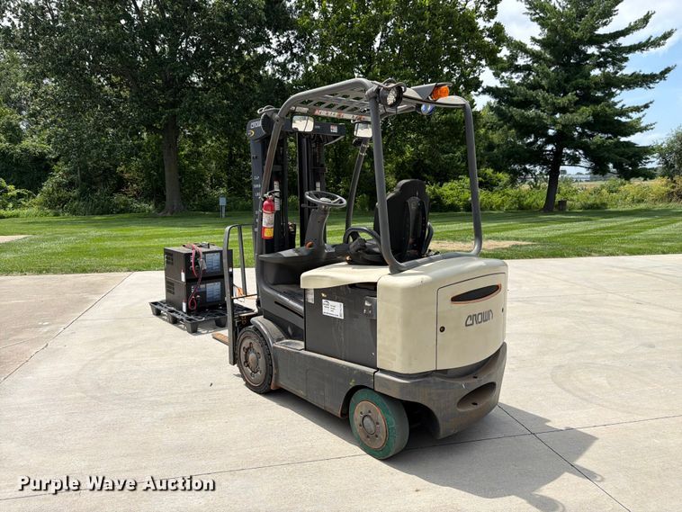 image for item FK3108 Crown FC4510-50 forklift