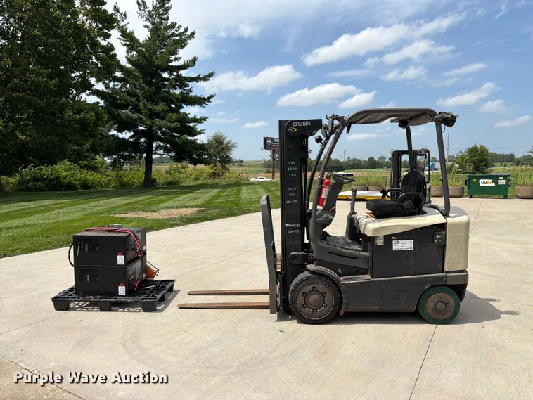 image for item FK3108 Crown FC4510-50 forklift