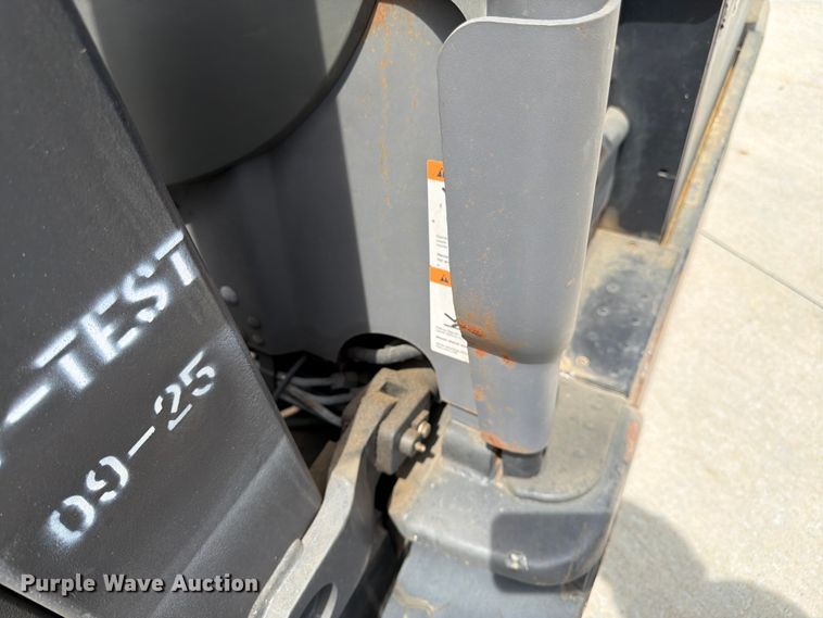 image for item FK3108 Crown FC4510-50 forklift