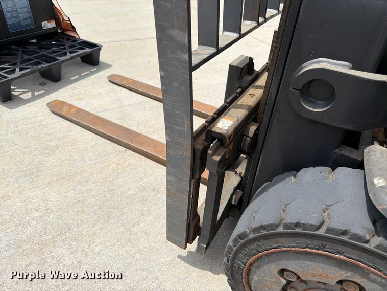 image for item FK3108 Crown FC4510-50 forklift