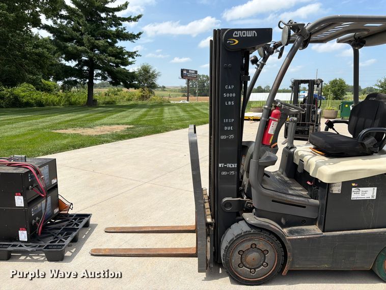 image for item FK3108 Crown FC4510-50 forklift