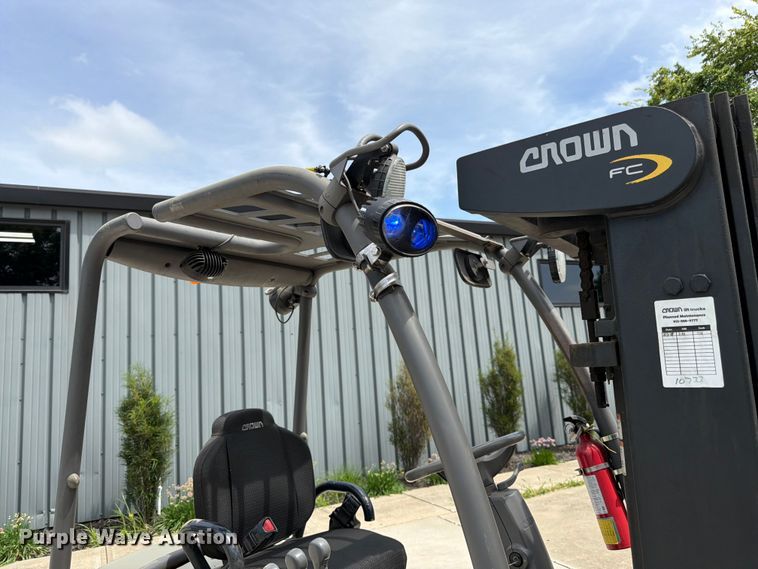image for item FK3108 Crown FC4510-50 forklift
