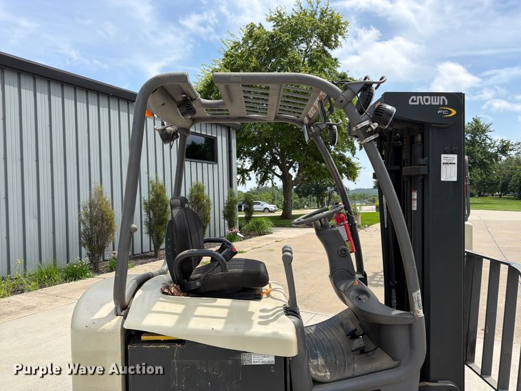 image for item FK3108 Crown FC4510-50 forklift