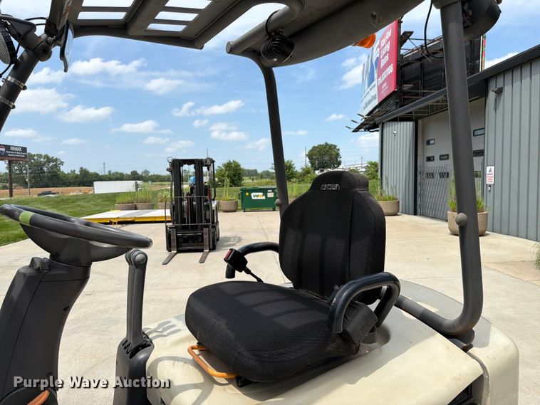 image for item FK3108 Crown FC4510-50 forklift