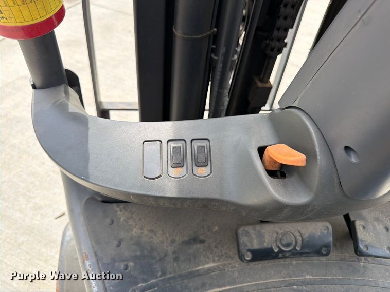image for item FK3108 Crown FC4510-50 forklift