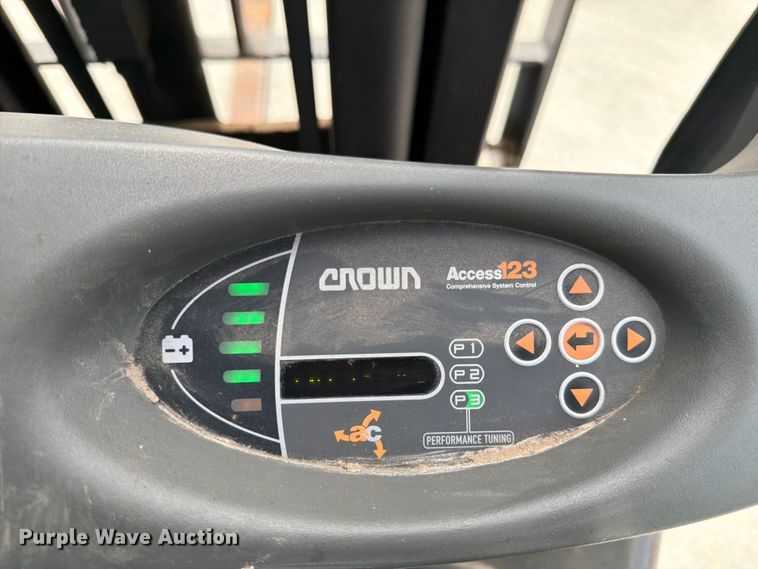 image for item FK3108 Crown FC4510-50 forklift
