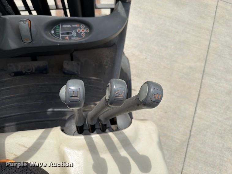 image for item FK3108 Crown FC4510-50 forklift