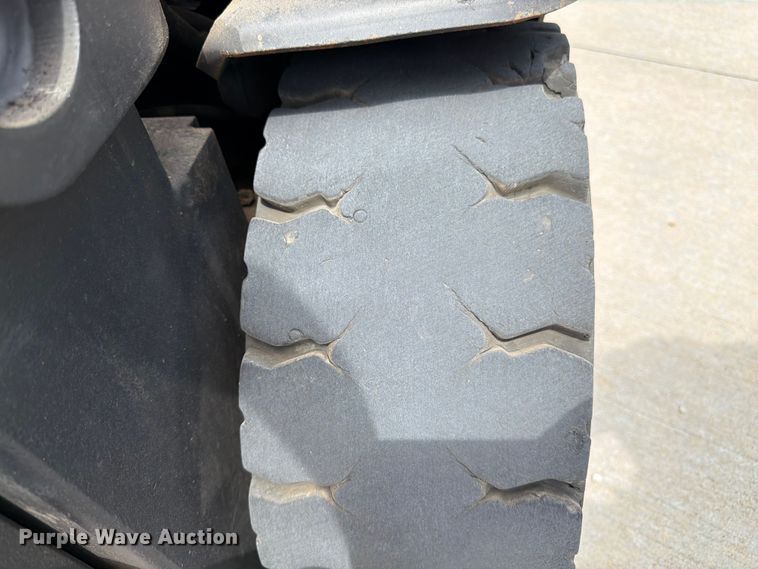 image for item FK3108 Crown FC4510-50 forklift
