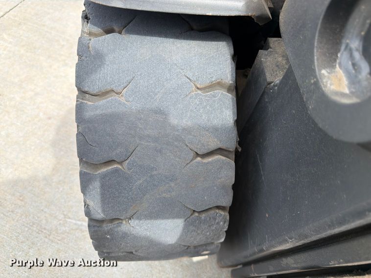 image for item FK3108 Crown FC4510-50 forklift