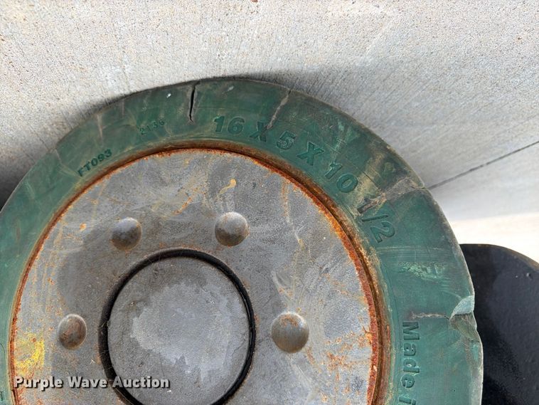 image for item FK3108 Crown FC4510-50 forklift