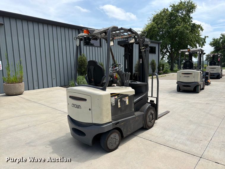 image for item FK3109 Crown FC4510-50 forklift
