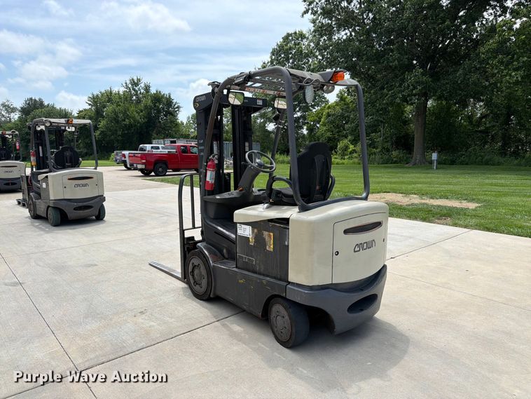image for item FK3109 Crown FC4510-50 forklift