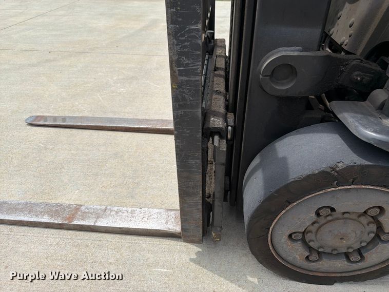 image for item FK3109 Crown FC4510-50 forklift