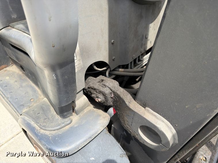 image for item FK3109 Crown FC4510-50 forklift