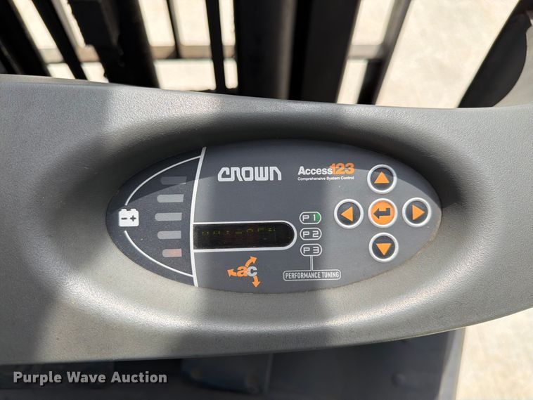 image for item FK3109 Crown FC4510-50 forklift
