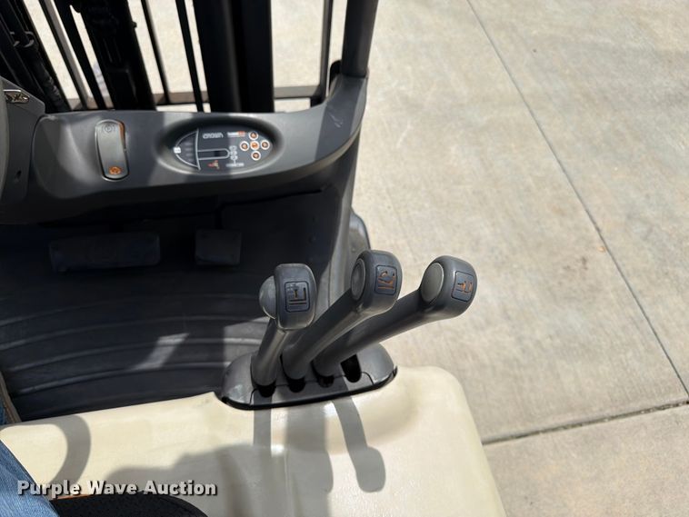image for item FK3109 Crown FC4510-50 forklift