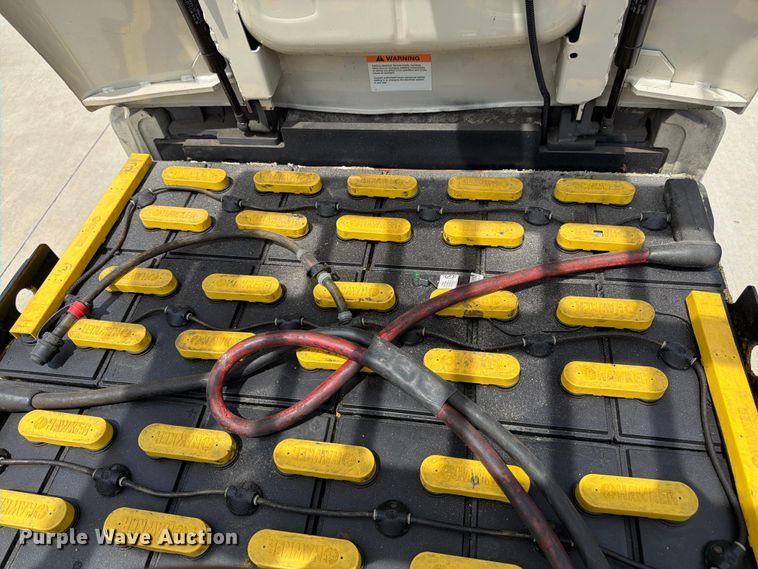 image for item FK3109 Crown FC4510-50 forklift