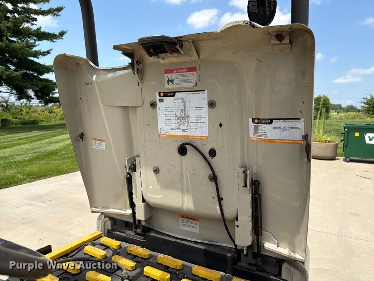 image for item FK3109 Crown FC4510-50 forklift