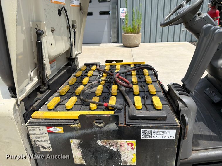 image for item FK3109 Crown FC4510-50 forklift