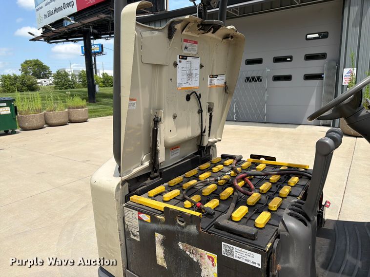 image for item FK3109 Crown FC4510-50 forklift