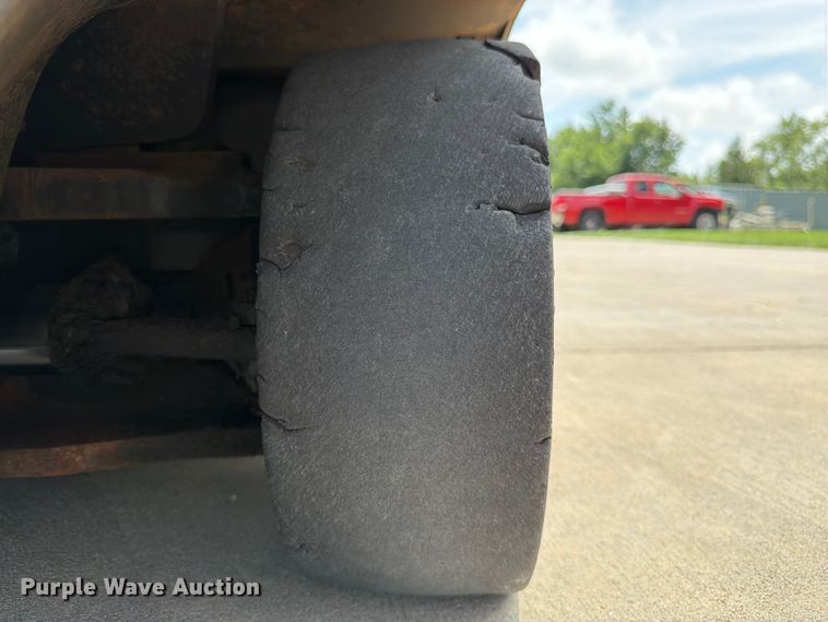 image for item FK3109 Crown FC4510-50 forklift