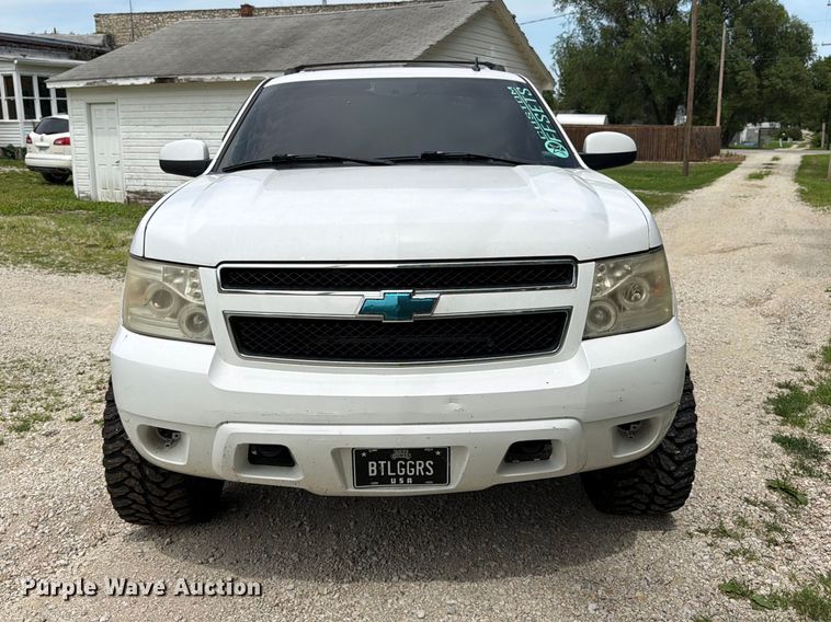 image for item FK3113 2007 Chevrolet Avalanche Crew Cab pickup truck