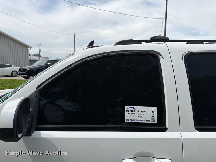 image for item FK3113 2007 Chevrolet Avalanche Crew Cab pickup truck