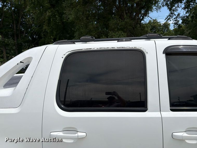 image for item FK3113 2007 Chevrolet Avalanche Crew Cab pickup truck