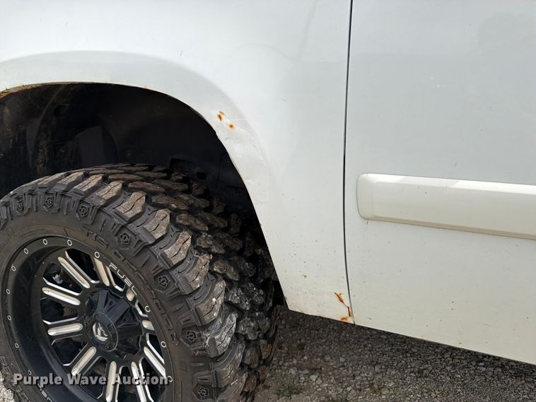 image for item FK3113 2007 Chevrolet Avalanche Crew Cab pickup truck