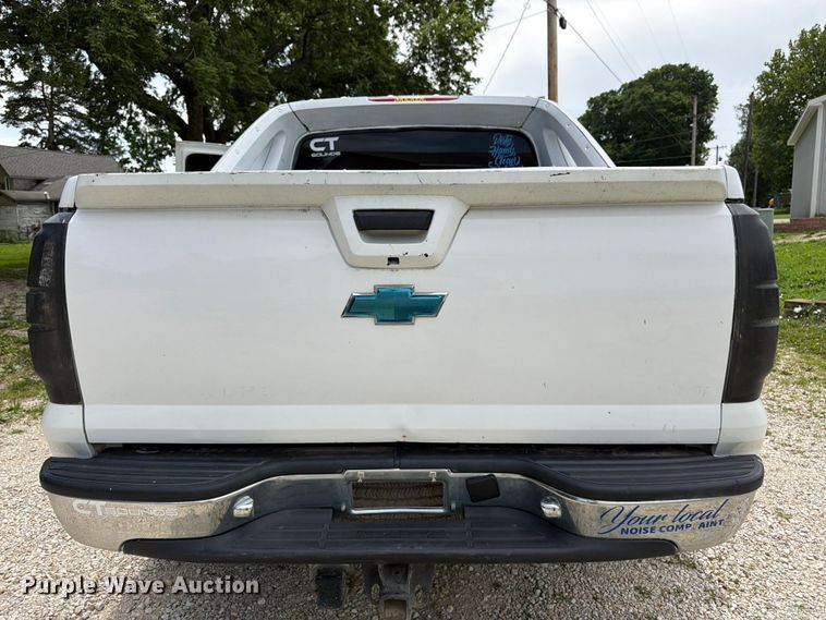 image for item FK3113 2007 Chevrolet Avalanche Crew Cab pickup truck