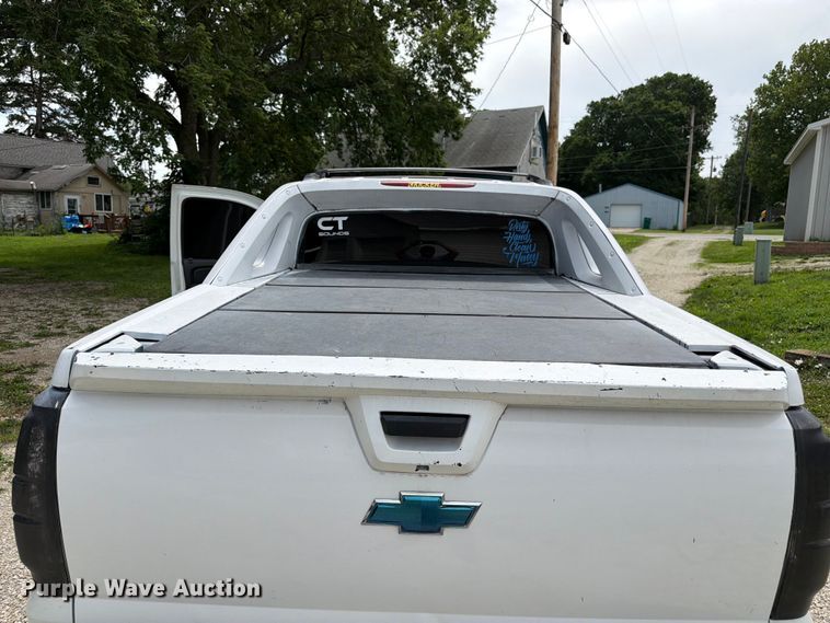 image for item FK3113 2007 Chevrolet Avalanche Crew Cab pickup truck