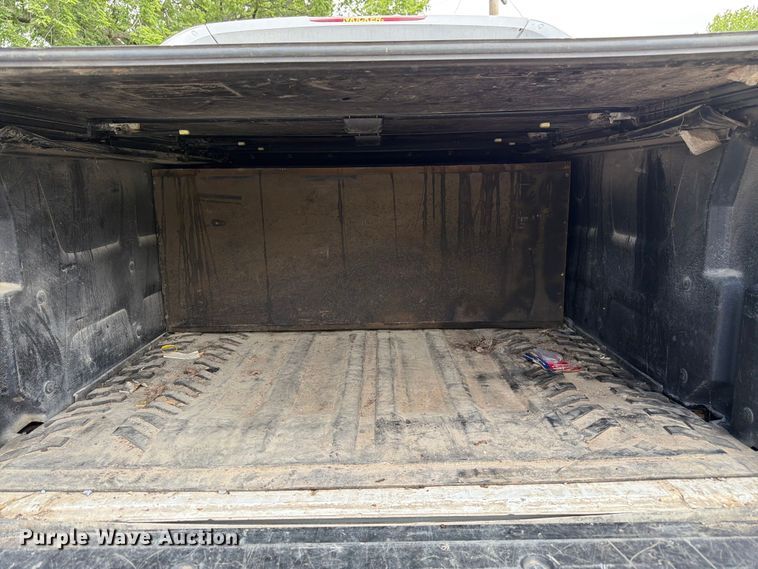 image for item FK3113 2007 Chevrolet Avalanche Crew Cab pickup truck