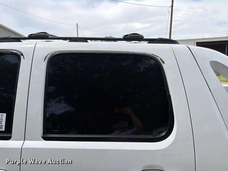 image for item FK3113 2007 Chevrolet Avalanche Crew Cab pickup truck