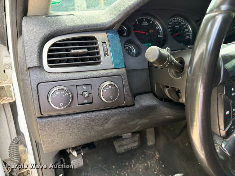 image for item FK3113 2007 Chevrolet Avalanche Crew Cab pickup truck