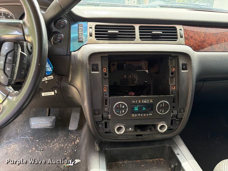 image for item FK3113 2007 Chevrolet Avalanche Crew Cab pickup truck