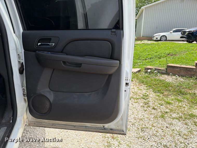 image for item FK3113 2007 Chevrolet Avalanche Crew Cab pickup truck