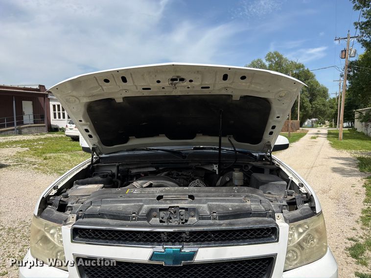 image for item FK3113 2007 Chevrolet Avalanche Crew Cab pickup truck